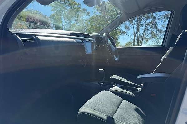 2019 Toyota Hilux SR GUN126R 4X4