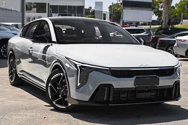2025 Kia K4 GT-Line CL4m