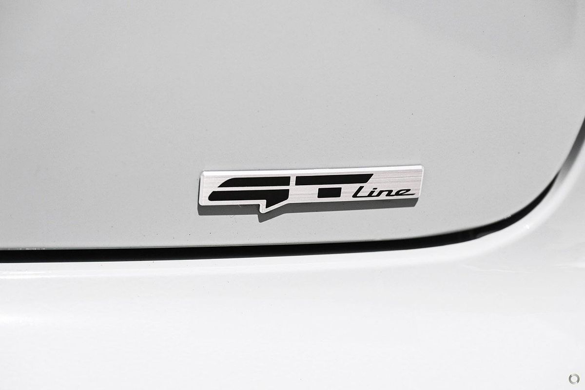 2025 Kia K4 GT-Line CL4m