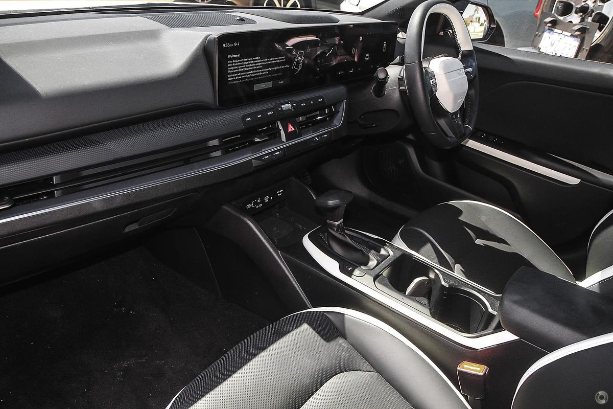 2025 Kia K4 GT-Line CL4m