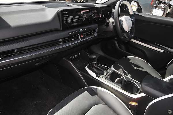 2025 Kia K4 GT-Line CL4m