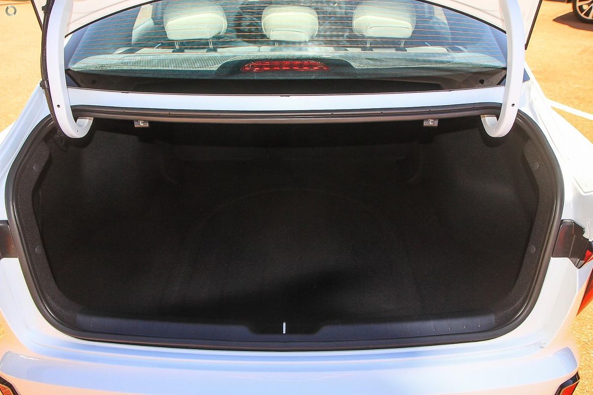 2025 Kia K4 GT-Line CL4m