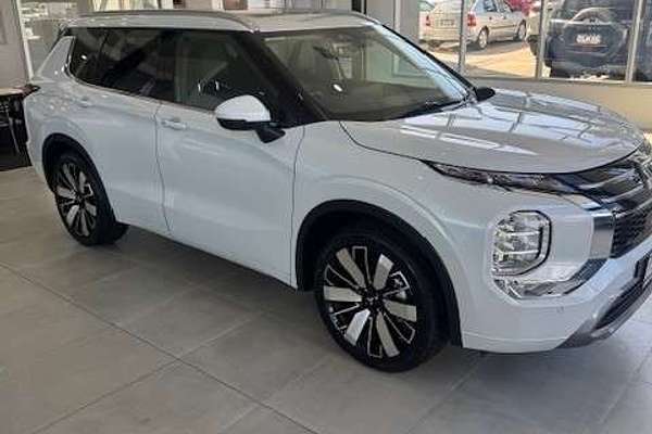 2025 Mitsubishi Outlander Exceed ZM AWD