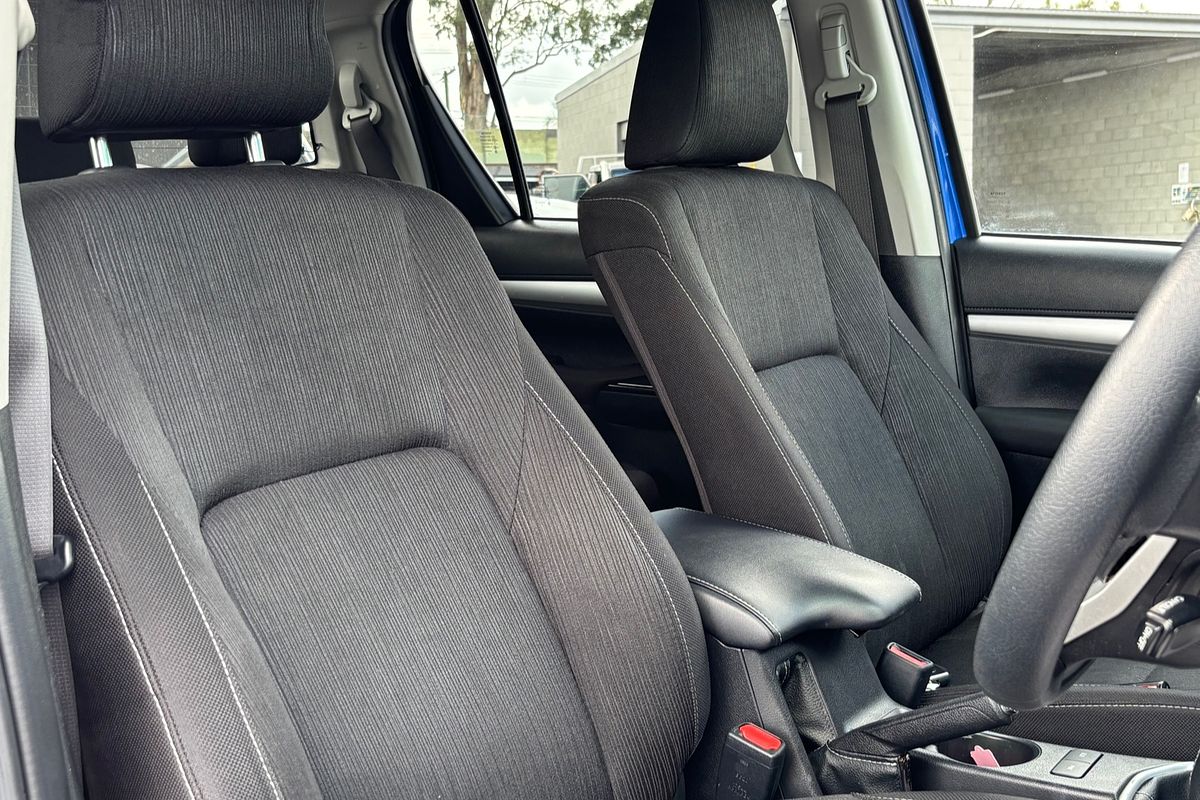 2022 Toyota Hilux SR5 GUN126R 4X4