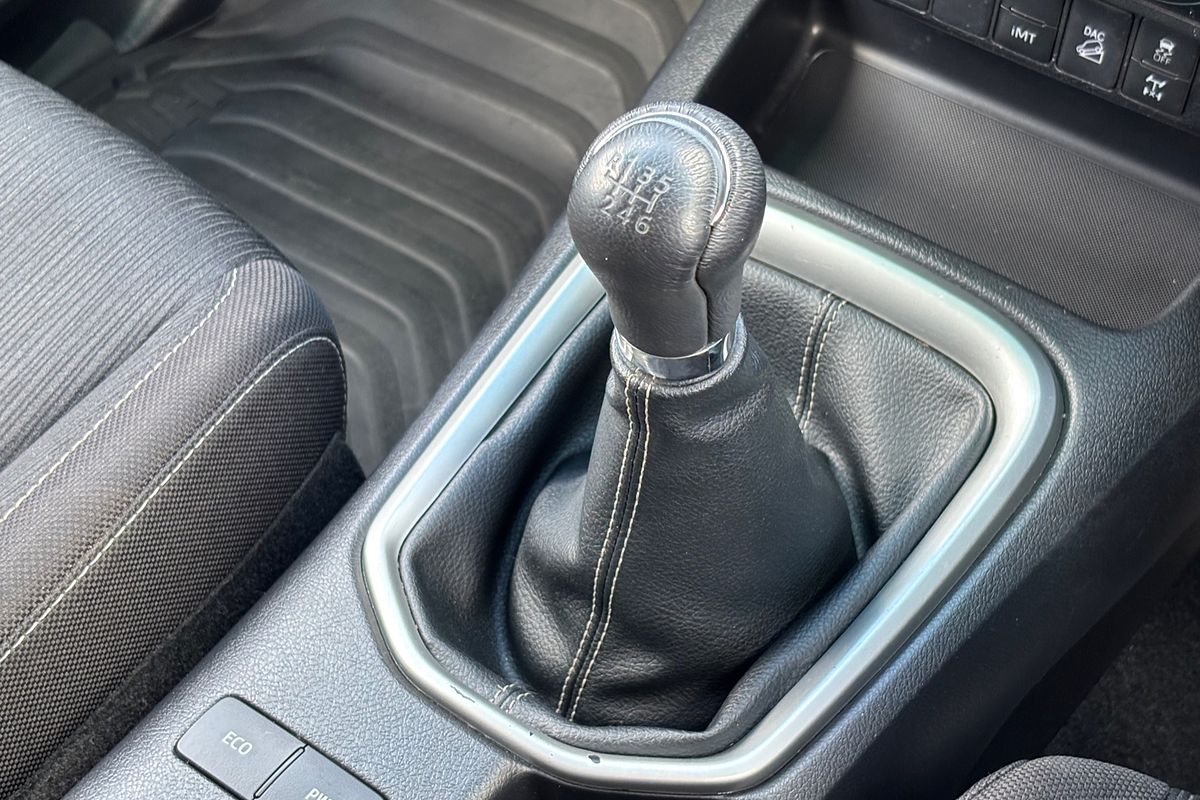 2022 Toyota Hilux SR5 GUN126R 4X4