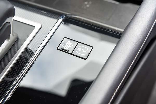 2025 Mitsubishi Outlander PHEV GSR ZM