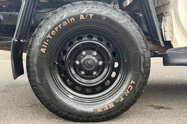 2018 Toyota Hilux SR GUN126R 4X4