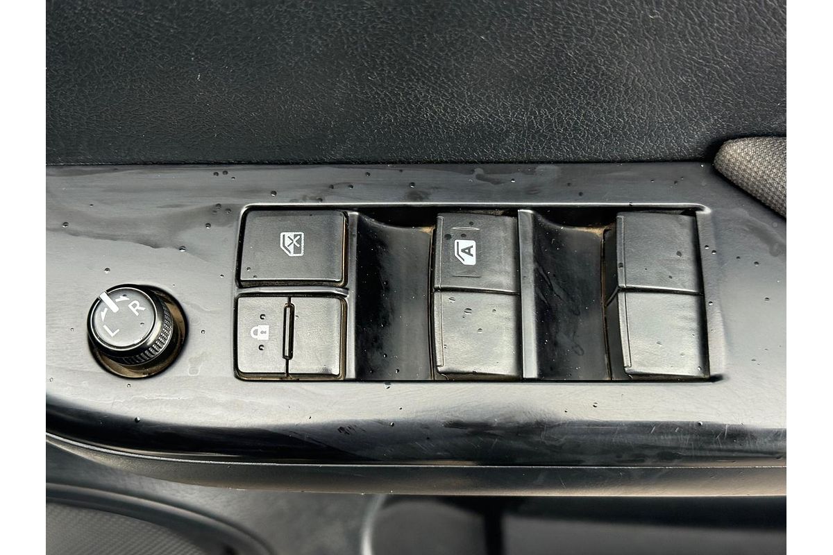 2018 Toyota Hilux SR GUN126R 4X4