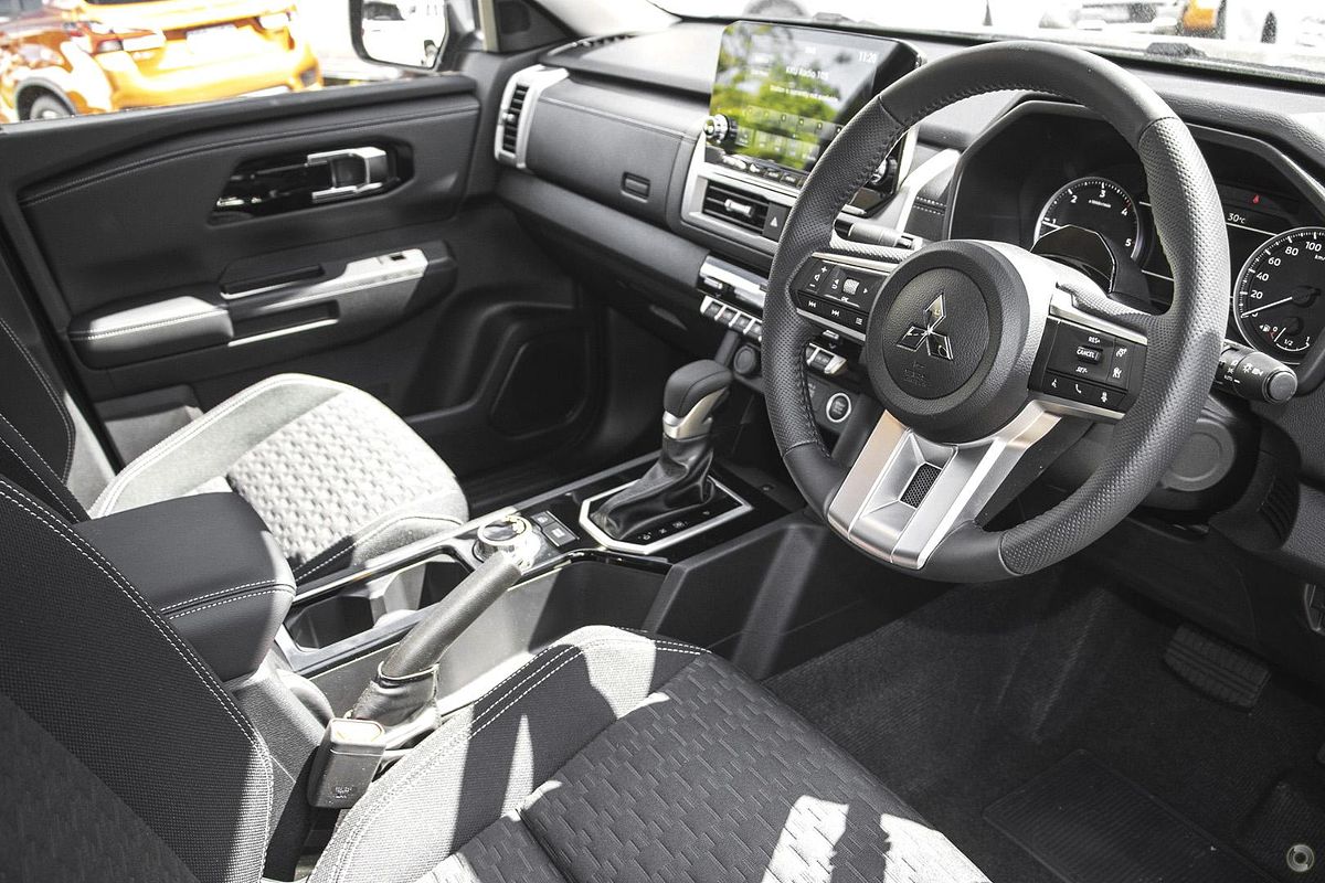 2025 Mitsubishi Triton GLS MV 4X4