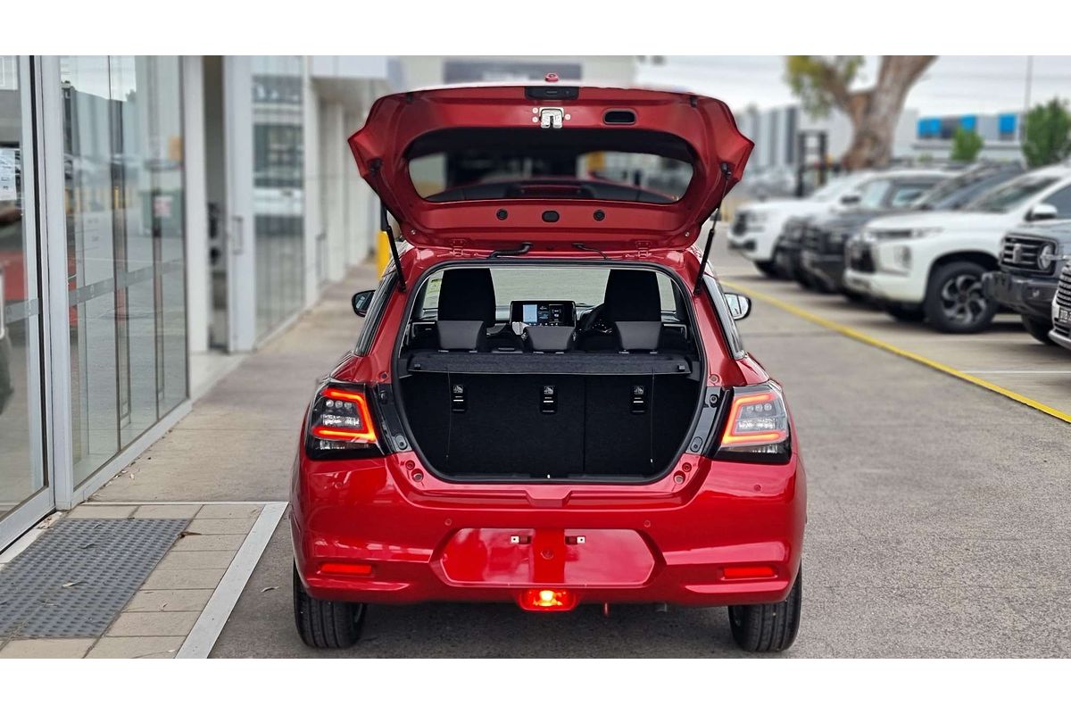 2025 Suzuki Swift Hybrid GLX UZ