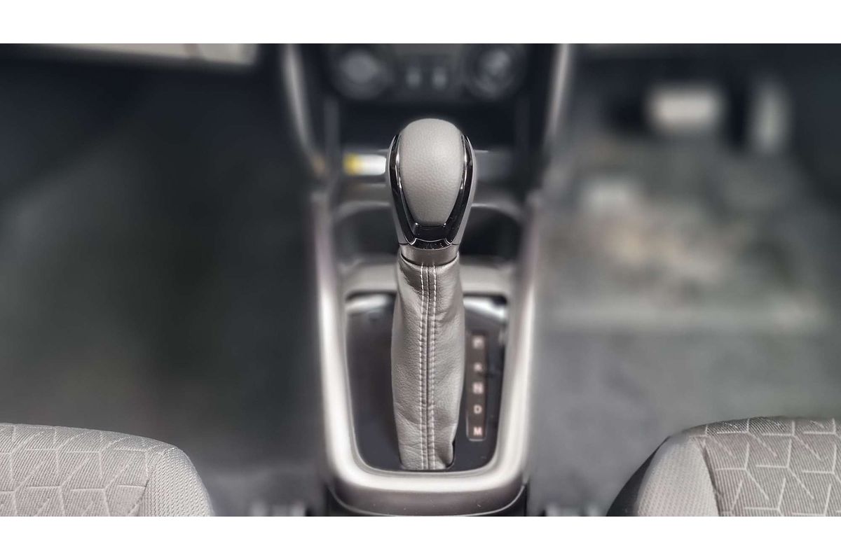 2025 Suzuki Swift Hybrid GLX UZ