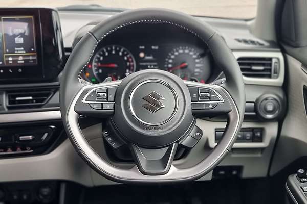 2025 Suzuki Swift Hybrid GLX UZ