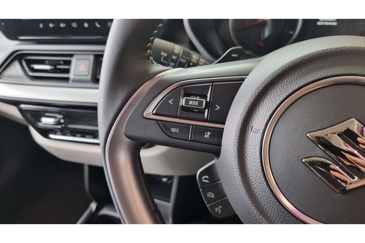 2025 Suzuki Swift Hybrid GLX UZ