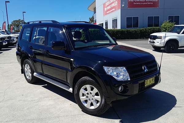 2012 Mitsubishi Pajero GLX-R LWB (4x4) NW MY13