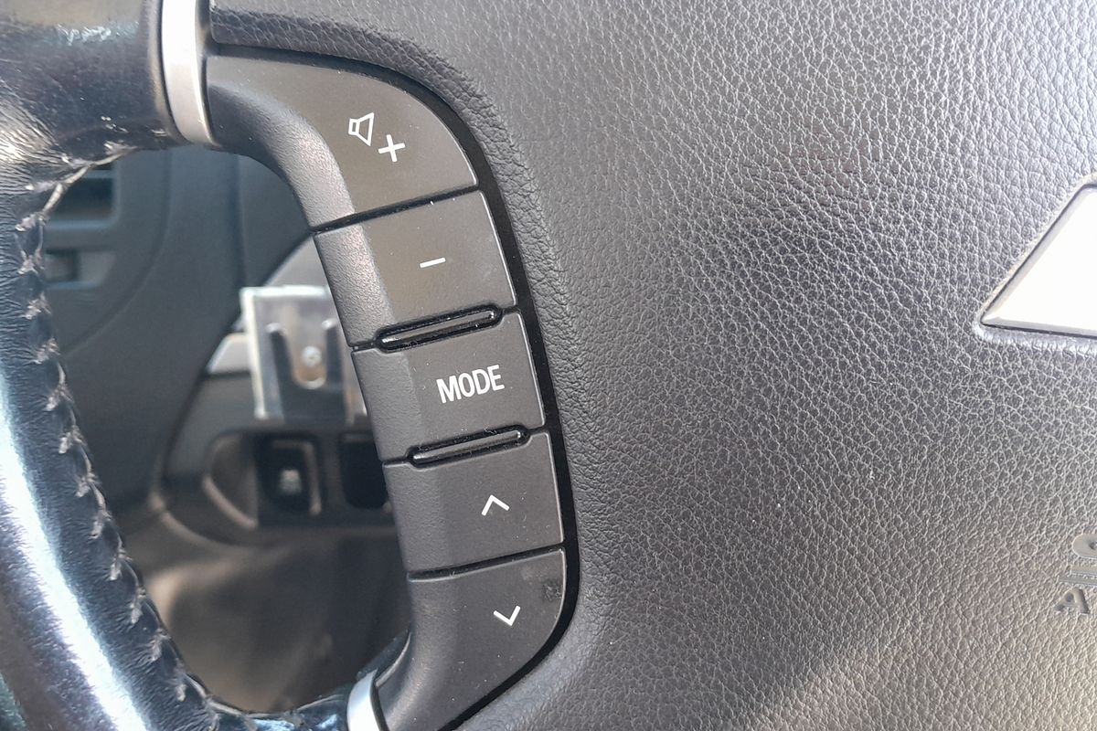 2012 Mitsubishi Pajero GLX-R NW