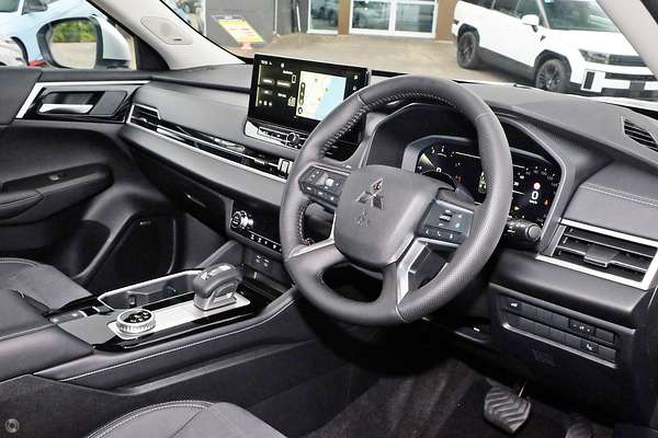 2025 Mitsubishi Outlander Aspire ZM