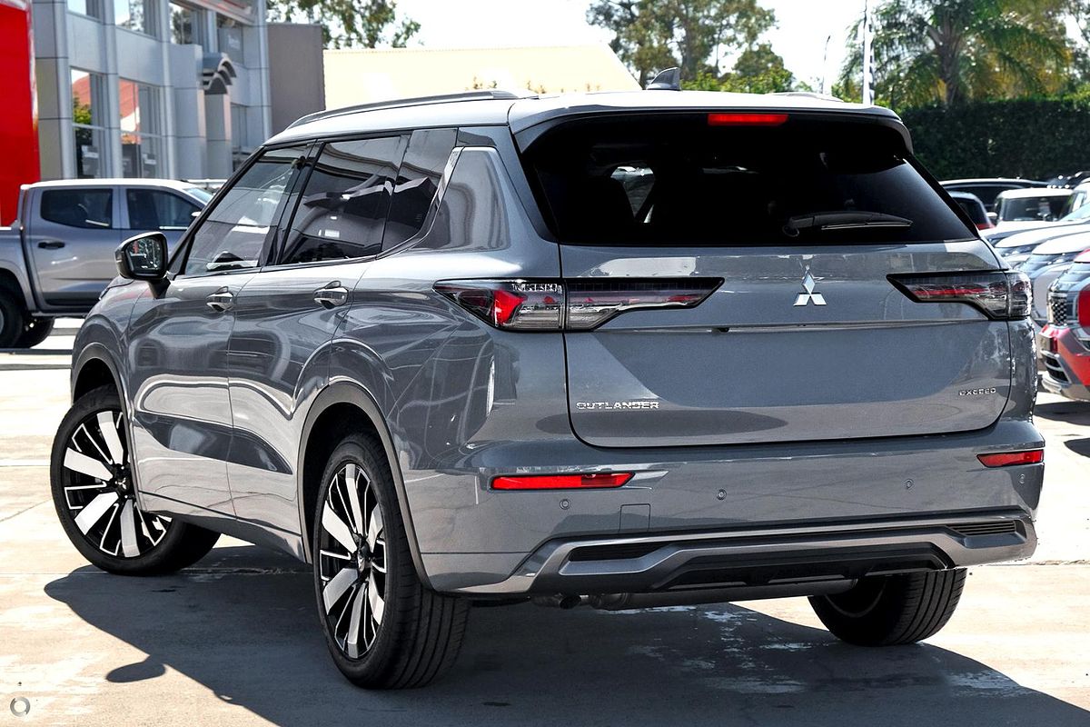 2025 Mitsubishi Outlander Exceed ZM