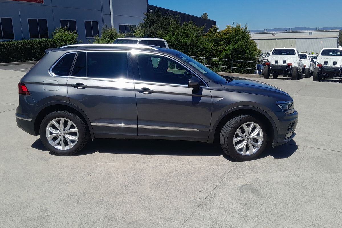 2017 Volkswagen Tiguan 140 TDI HIGHLINE 5NA