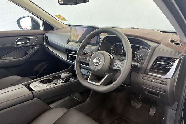 2025 Nissan X-TRAIL ST-L T33