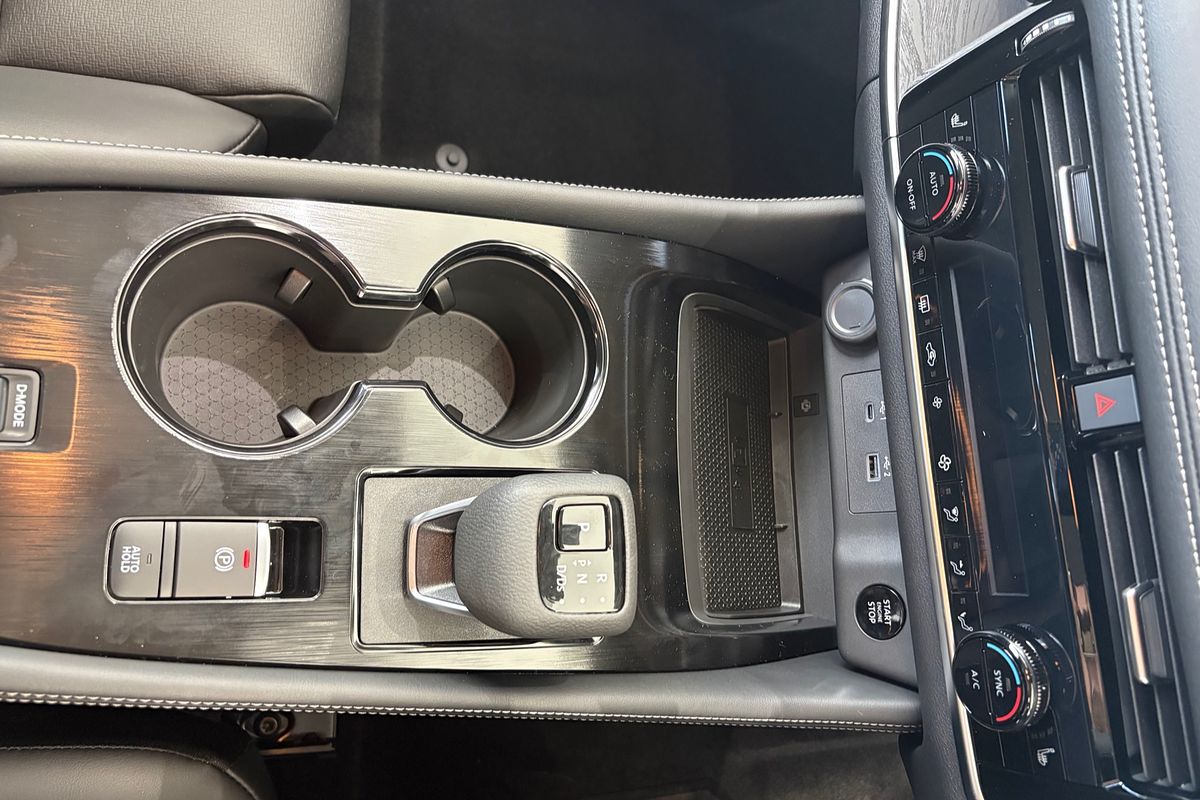 2025 Nissan X-TRAIL ST-L T33