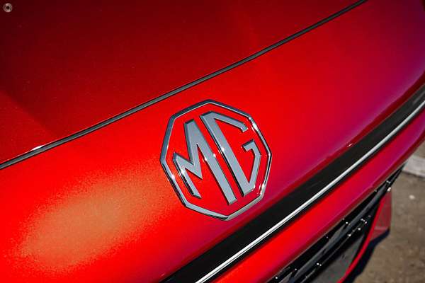 2025 MG HS Super Hybrid Essence AS33P