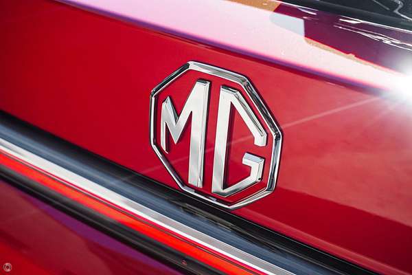 2025 MG HS Super Hybrid Essence AS33P