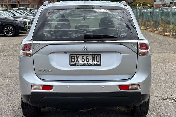 2013 Mitsubishi Outlander ES ZJ