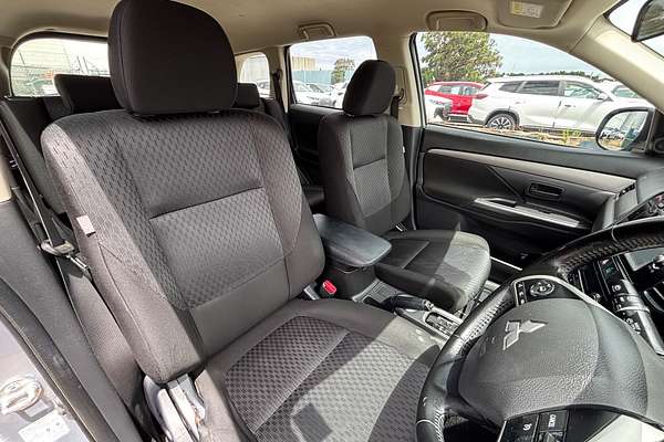 2013 Mitsubishi Outlander ES ZJ