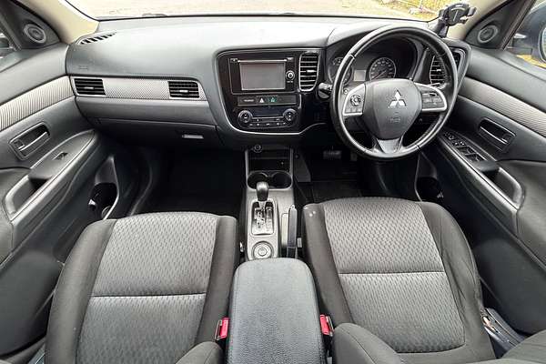 2013 Mitsubishi Outlander ES ZJ