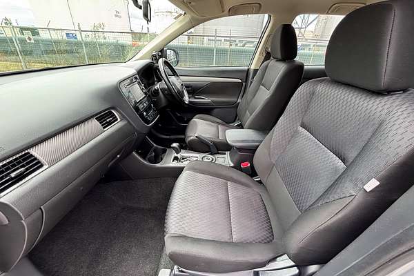 2013 Mitsubishi Outlander ES ZJ