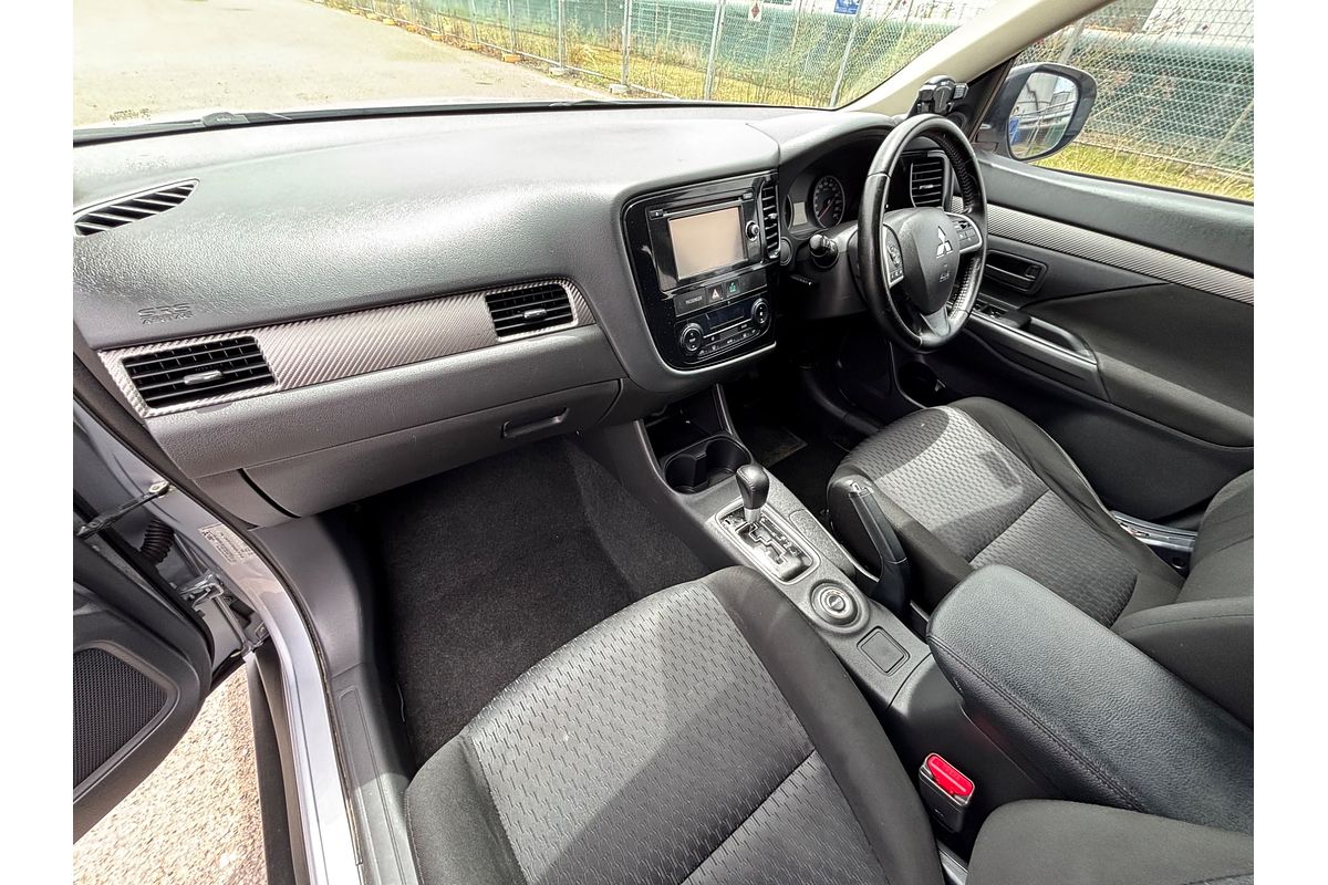 2013 Mitsubishi Outlander ES ZJ