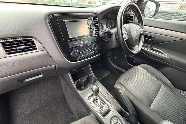 2013 Mitsubishi Outlander ES ZJ