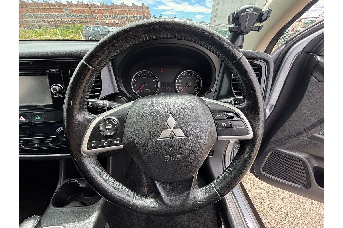 2013 Mitsubishi Outlander ES ZJ