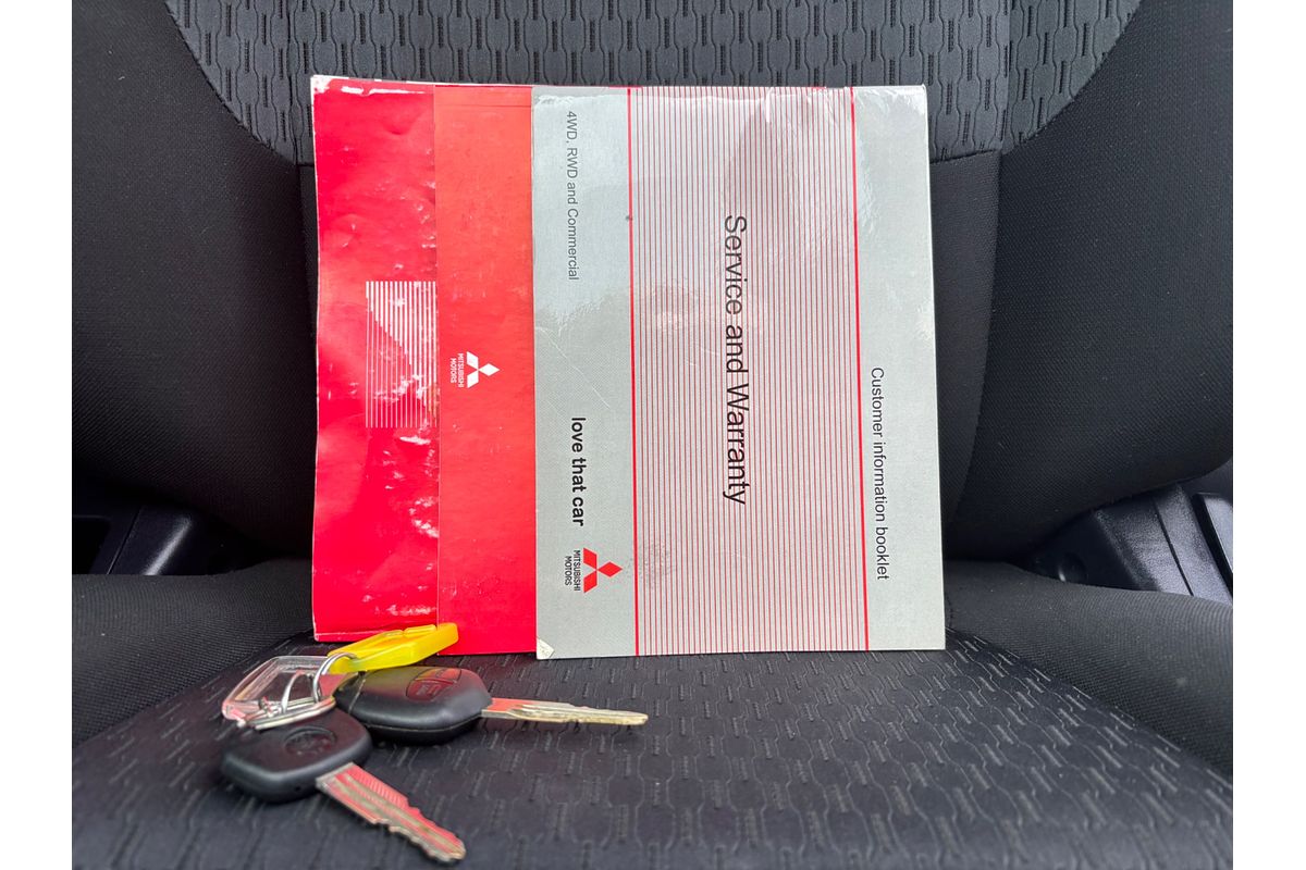 2013 Mitsubishi Outlander ES ZJ