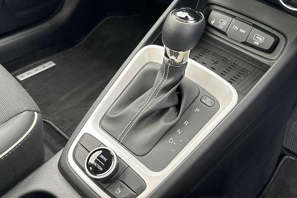 2024 Hyundai Venue Active QX.V5