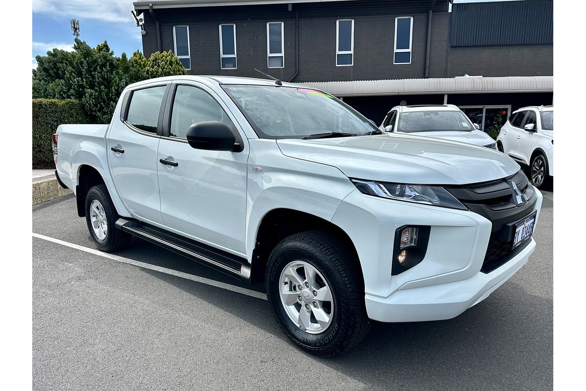 2023 Mitsubishi Triton GLX+ MR 4X4