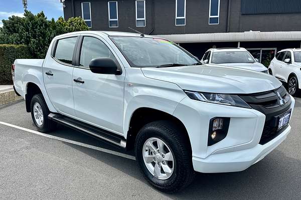 2023 Mitsubishi Triton GLX+ MR 4X4