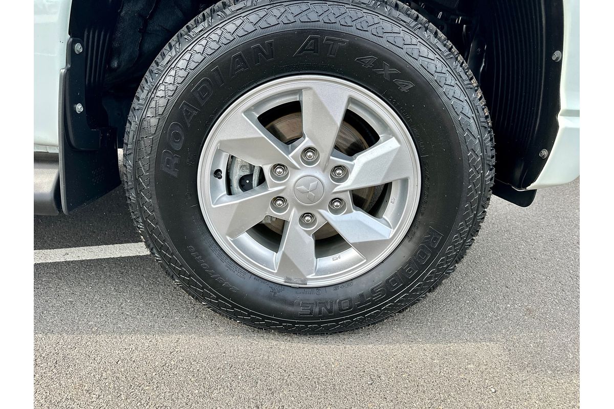 2023 Mitsubishi Triton GLX+ MR 4X4