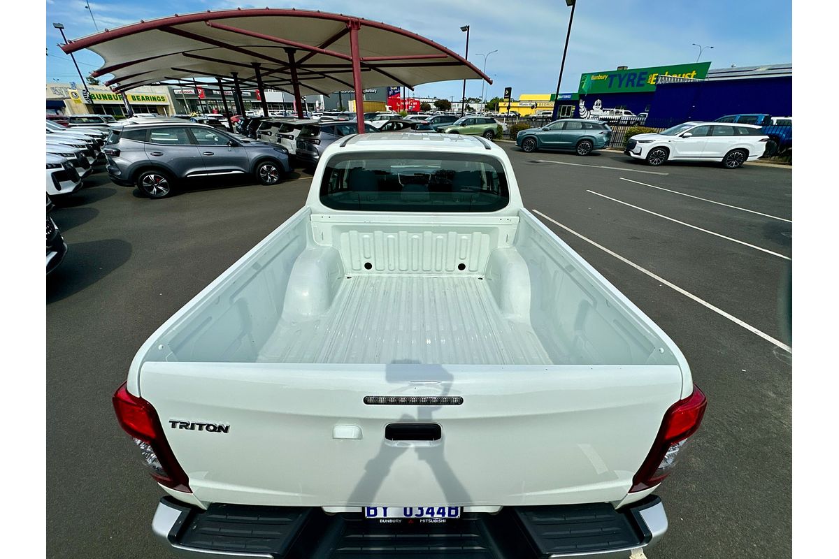 2023 Mitsubishi Triton GLX+ MR 4X4