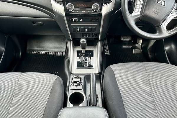 2023 Mitsubishi Triton GLX+ MR 4X4