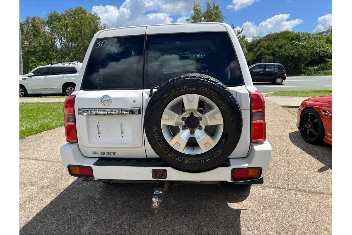 2011 Nissan Patrol ST GU 7
