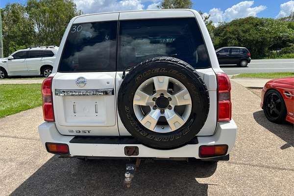 2011 Nissan Patrol ST GU 7