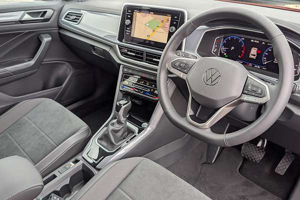 2025 Volkswagen T-Roc 110TSI Style D11