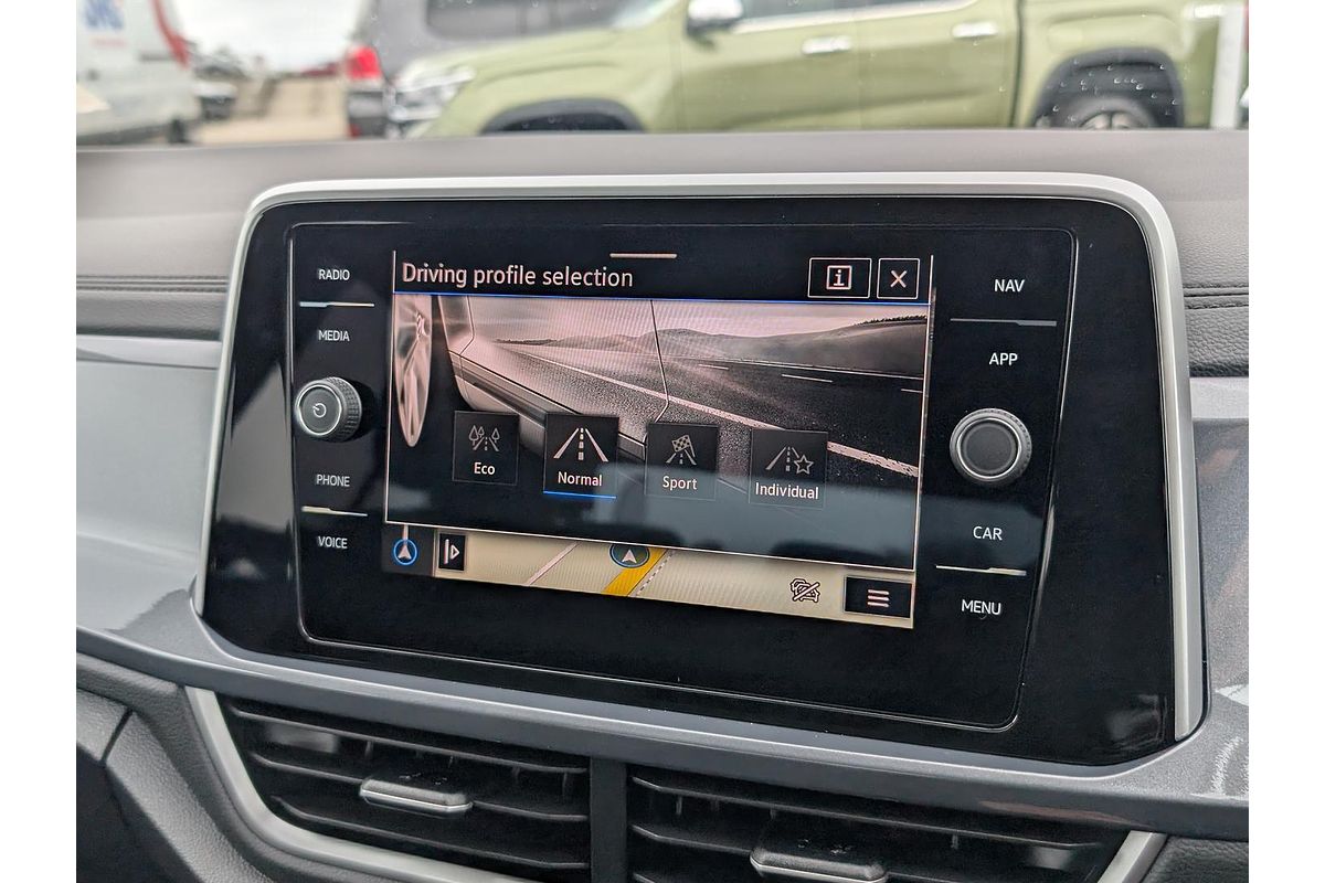 2025 Volkswagen T-Roc 110TSI Style D11