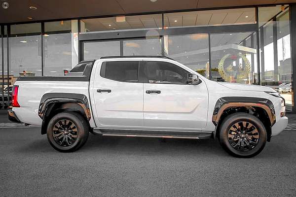 2025 Mitsubishi Triton GSR MV 4X4