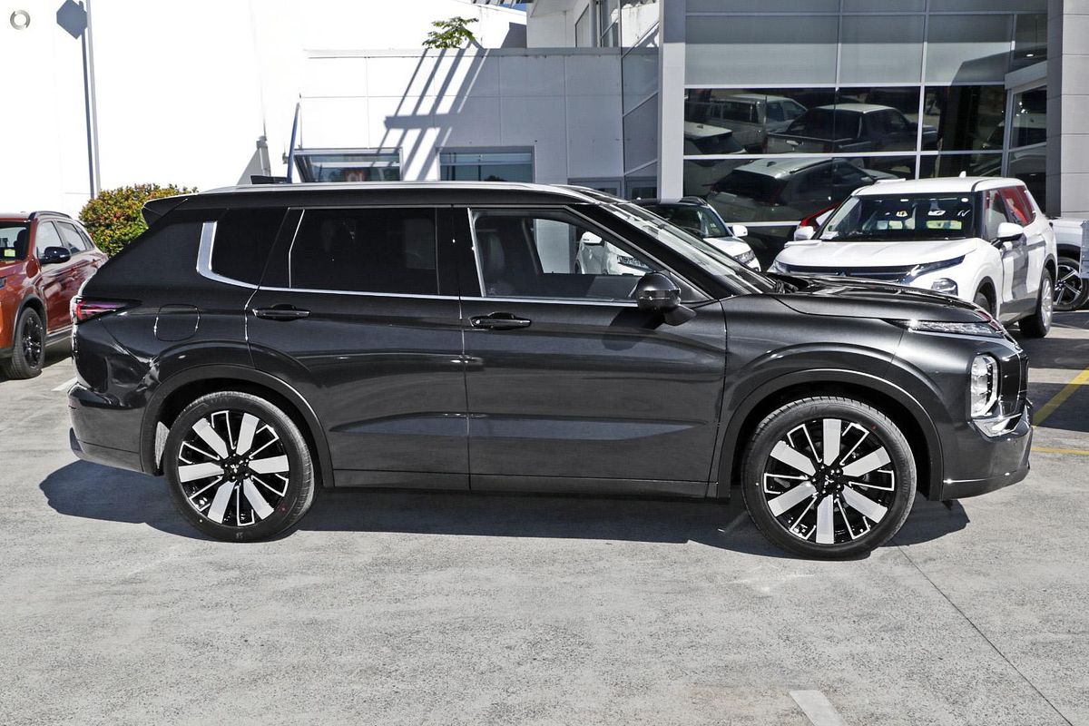 2025 Mitsubishi Outlander Exceed ZM