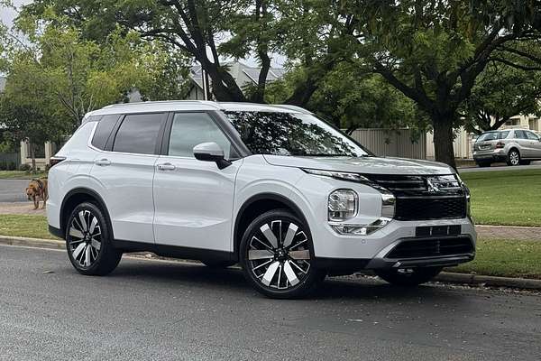 2025 Mitsubishi Outlander Aspire ZM