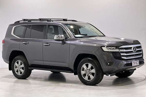 2022 Toyota Landcruiser Sahara FJA300R