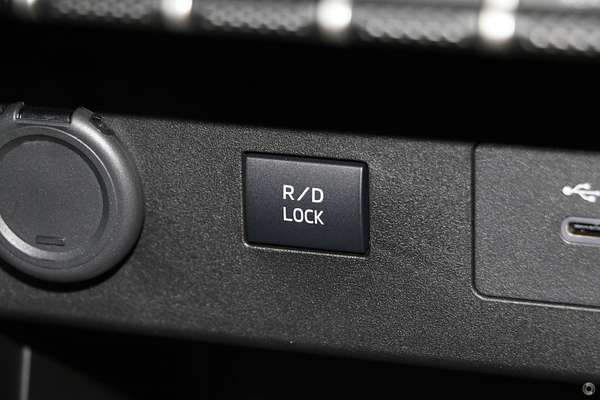 2025 Mitsubishi Triton GLX-R MV 4X4