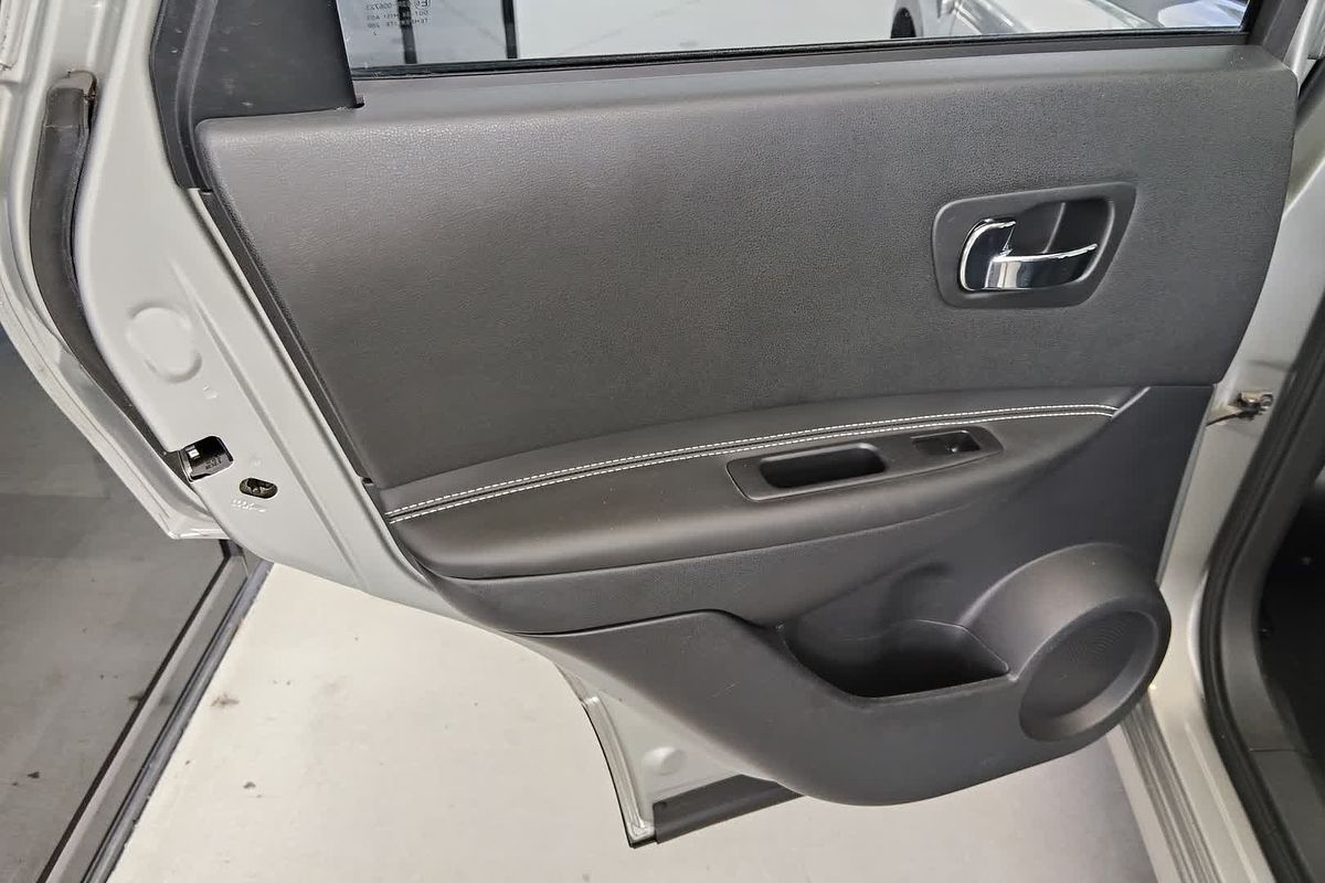 2012 Nissan Dualis Ti-L J10 Series 3